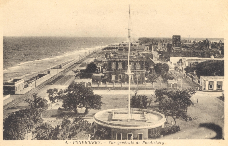 01-01 - Pondichery - bord de mer - vue vers le sud - 1